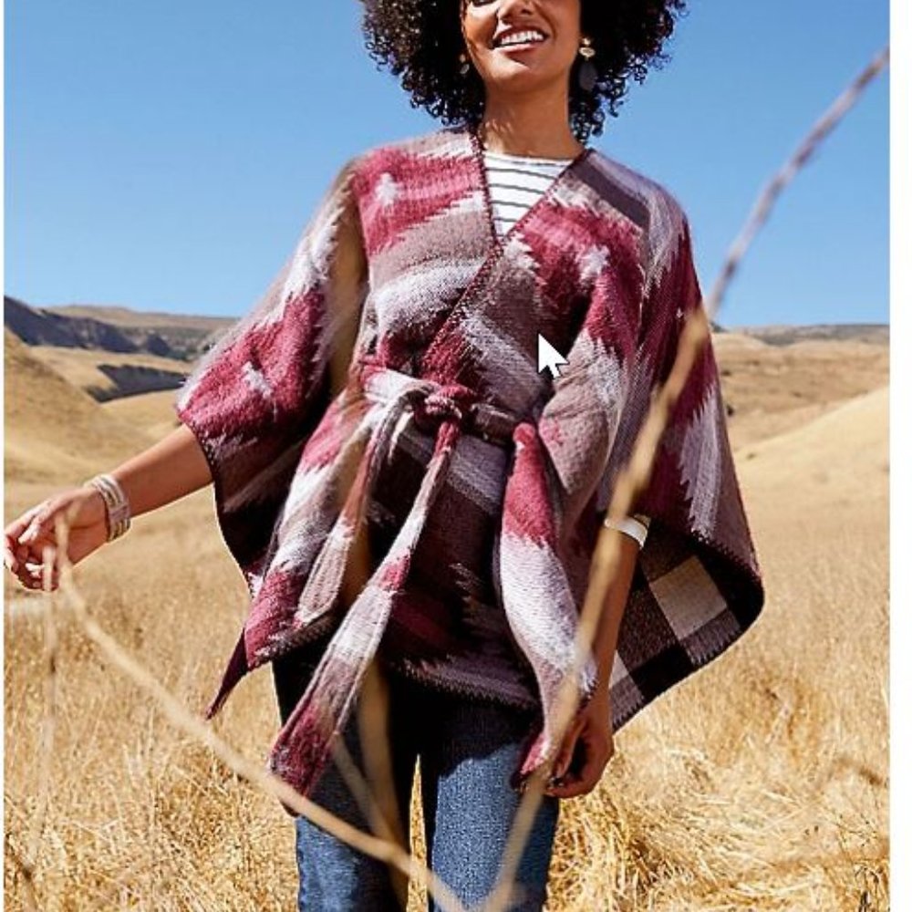 ☀️MAURICES  PLUM TIE RUANA☀️